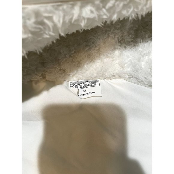Women's Patagonia White Teddy Bear Fleece Reversible Size Medium | R1 - Picture 5 of 9